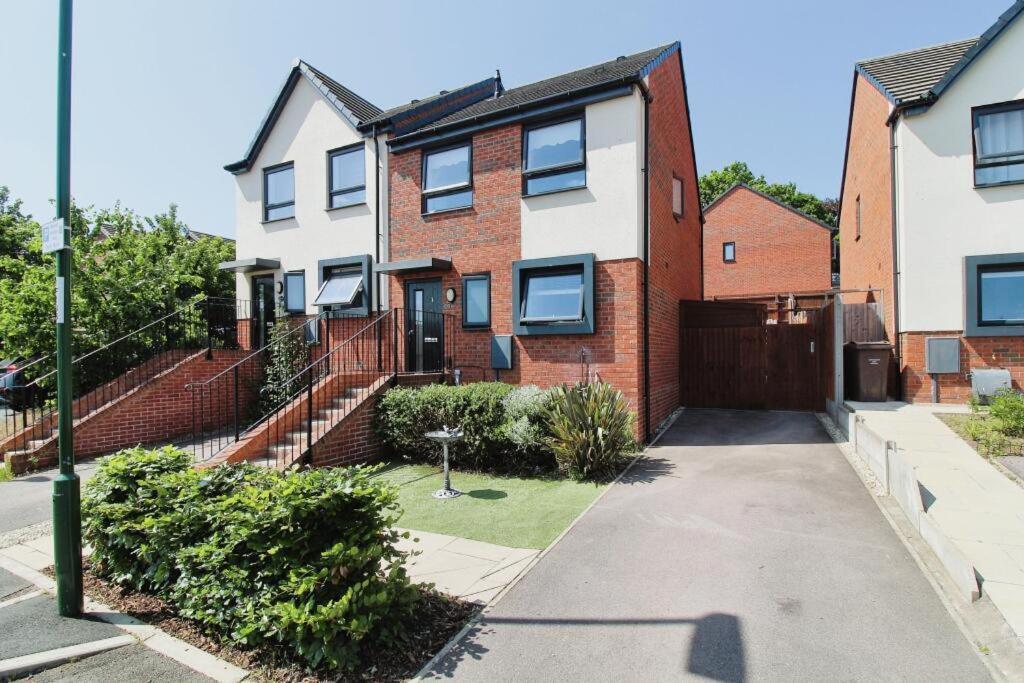 Cosy Nook, Sleeps 5, Nottm Centre, Parking 2 Cars, Motorpoint Arena *