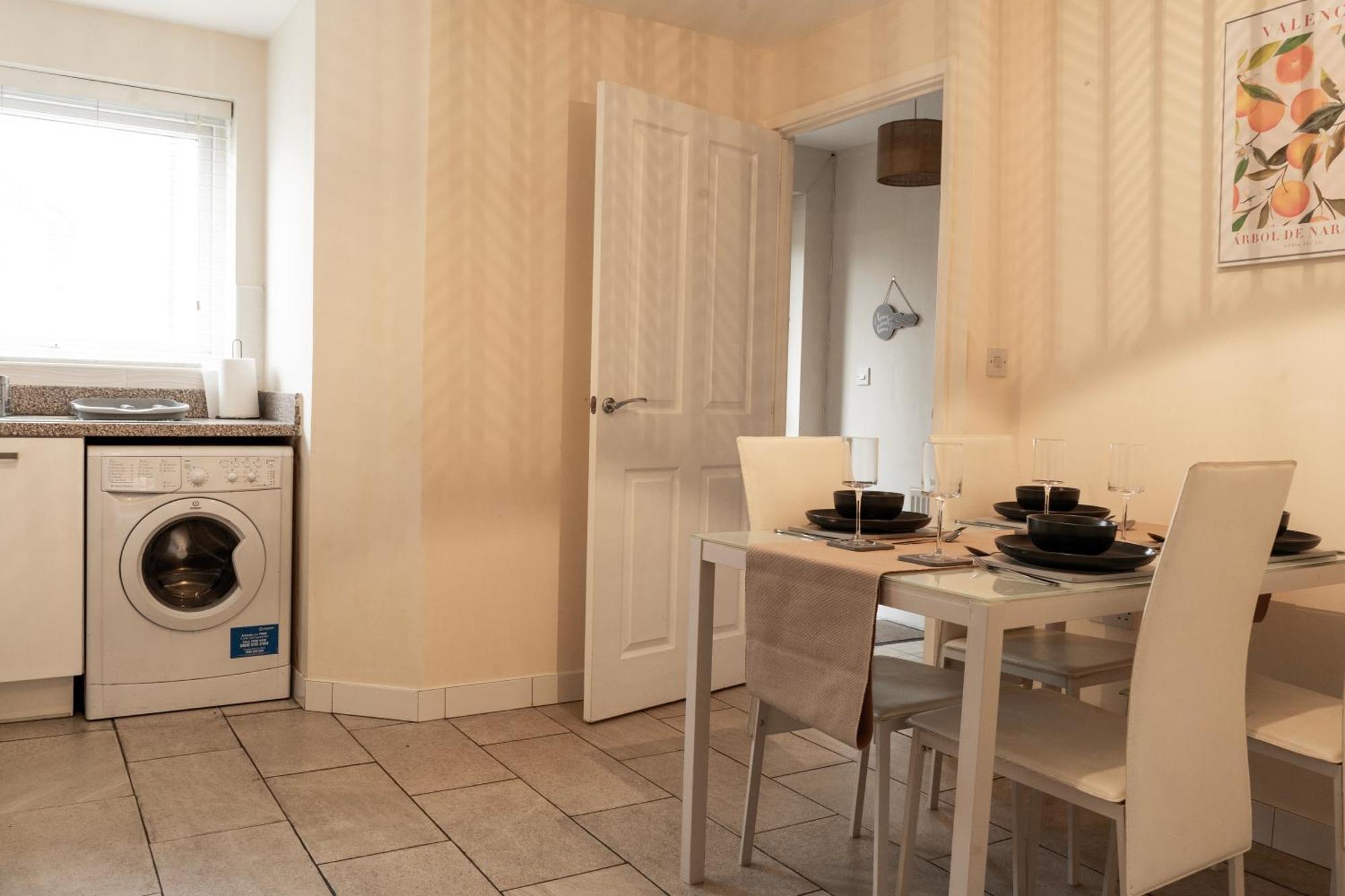 Cosy Nook, Sleeps 5, Nottm Centre, Parking 2 Cars, Motorpoint Arena *